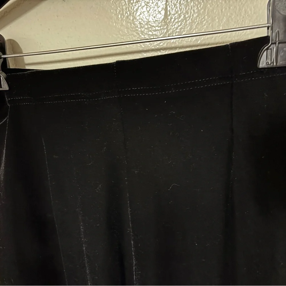 Tadashi collection never used Black Velvet Trousers long 40” hip 17 1/2”